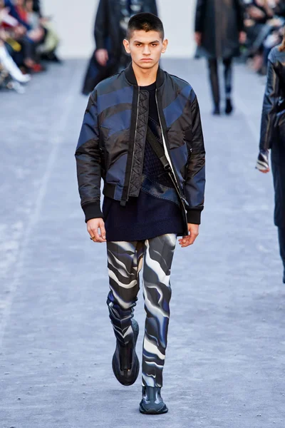 Look 31